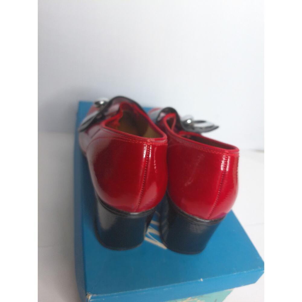 Vintage Smartys Red Black Patent Pumps Shoes Silver Buckle Deco Size 7 - Picture 8 of 10